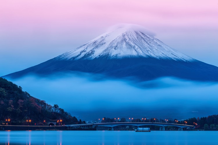 Mendaki Puncak Tertinggi Negeri Matahari Terbit Gunung Fuji